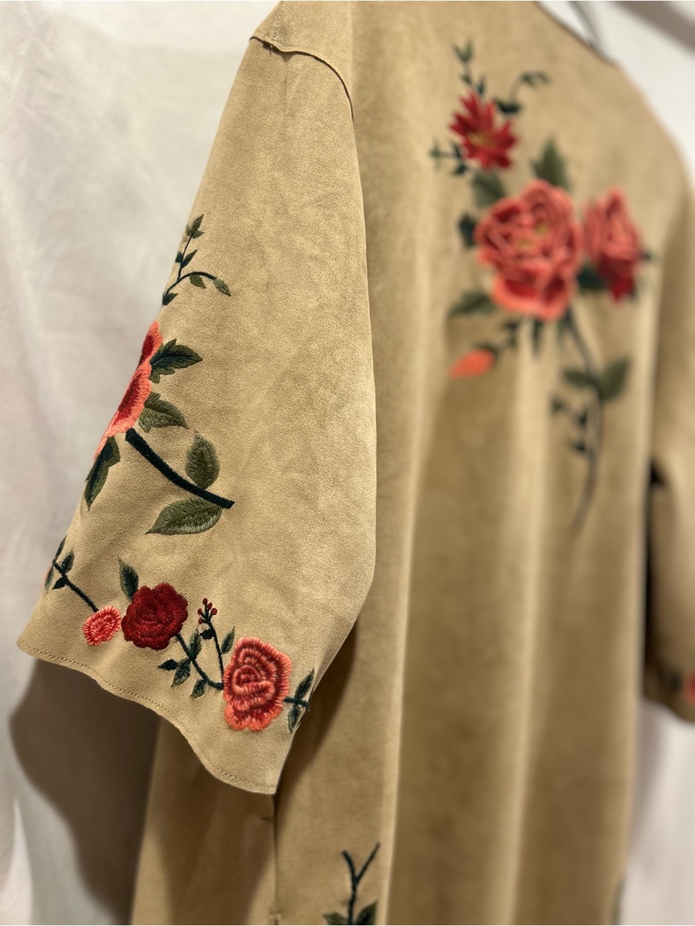 ZARA Embroidered Floral Taupe Suede kimono jacket